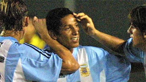 Khi khoác áo U17 Argentina