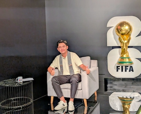 HLV Nguyễn Tuấn Phong trong phần bình luận World Cup cho VTV. Ảnh: FBNV