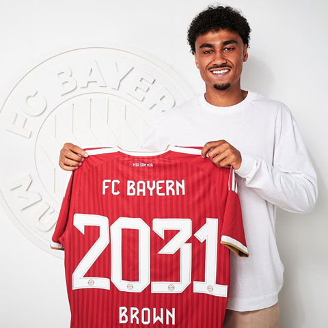 Bayern ra mắt tân binh Nathaniel Brown - Ảnh: @FCBayern