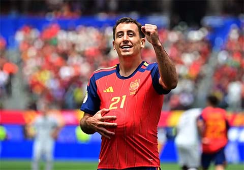 Tây Ban Nha có người "kết liễu" Mikel Oyarzabal, với cú đúp vào lưới Áo