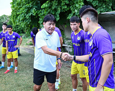 HLV Makoto Teguramori từng dẫn dắt CLB Hà Nội giành ngôi á quân V.League 2024/25
