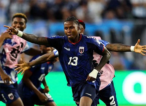 Lopes Cabral lập siêu phẩm vào lưới Argentina