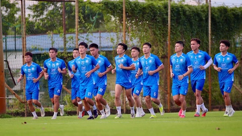 CLB Nam Định tập luyện cho mùa giai mới. Ảnh: Quang Đương