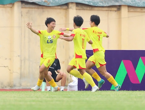 Các cầu thủ TP.HCM I có chiến thắng 2-0 trước Than KSVN. Ảnh: VFF 