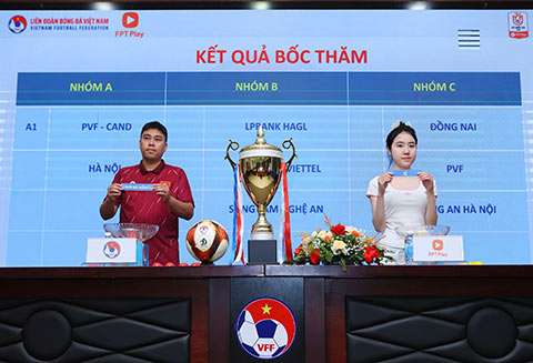 Bốc thăm xếp lịch thi đấu. Ảnh: Đức Cường