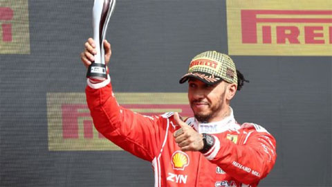 Hamilton hiện kém Antonelli 32 điểm trong cuộc đua vô địch.