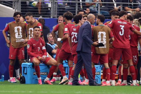 Xét cho cùng, Bồ Đào Nha không phải một đội bóng đúng nghĩa với Ronaldo trong đội hình