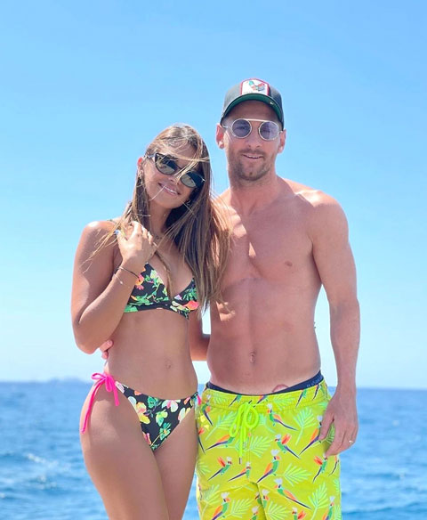 Lionel Messi và cô vợ Antonela Roccuzzo