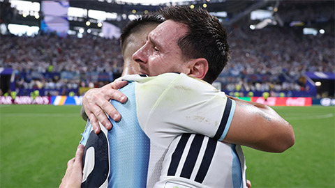 Messi đã bật khóc sau màn ngược dòng ngoạn mục của Argentina