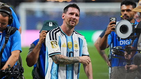Messi cùng các đồng đội đã ngược dòng nghẹt thở vào tứ kết