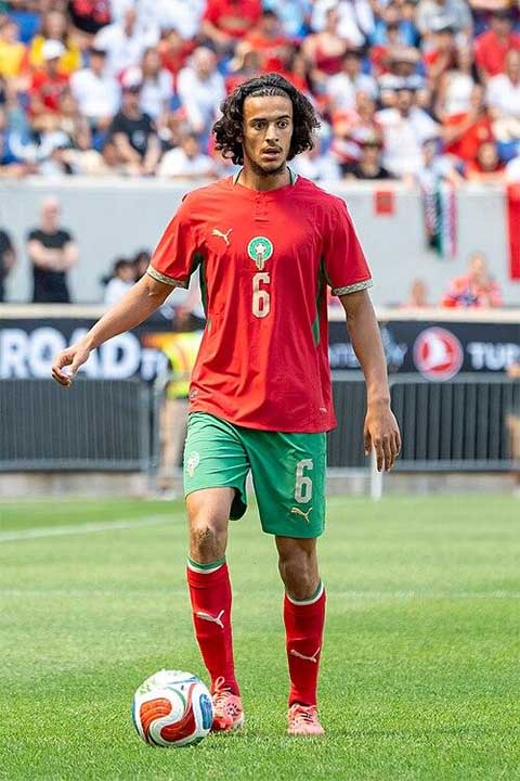 Ở tuổi 18, Bouaddi đã là lựa chọn số 1 ở tuyến giữa của Morocco