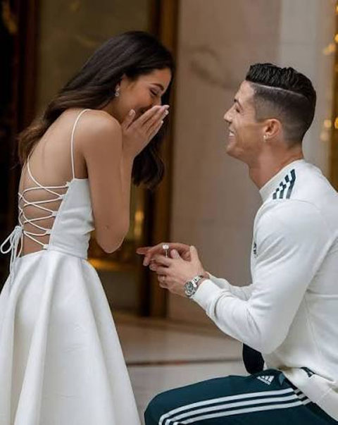 Cristiano Ronaldo đã cầu hôn với Georgina Rodriguez
