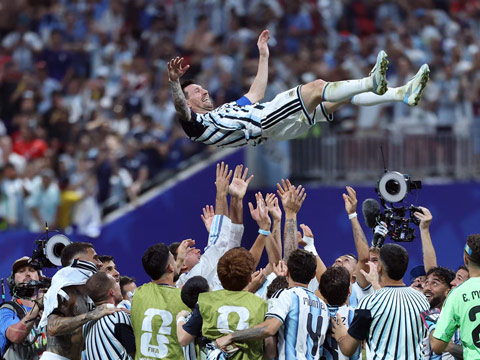 Messi giờ lại sáng cửa đoạt Quả Bóng Vàng 2026