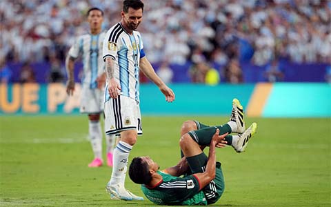 Liệu Argentina có đang được FIFA và trọng tài ưu ái, nương tay?