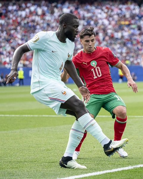 Trung vệ Dayot Upamecano