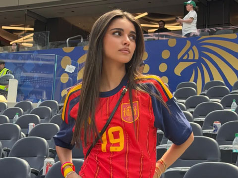 Ines Garcia luôn theo sát Yamal