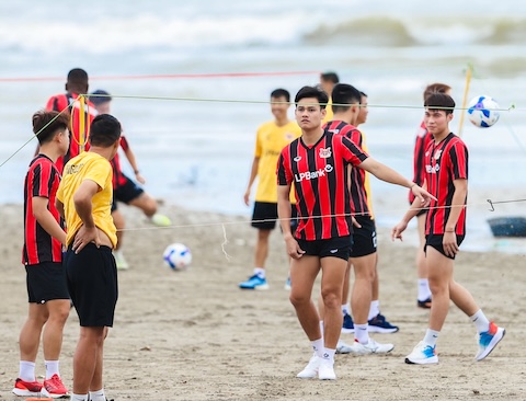 Hồ Tấn tài đã có mặt tậ luyện cùng đồng đội. Ảnh: NBFC