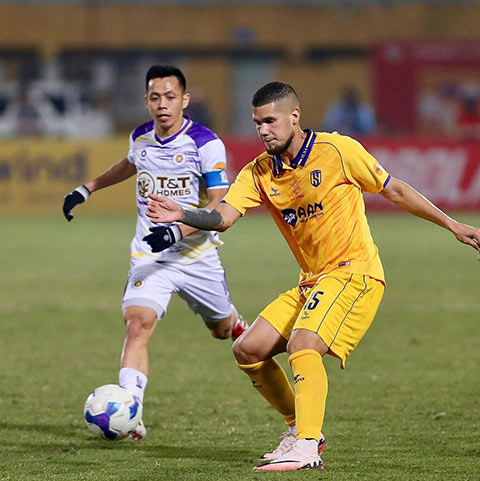 Zaracho từng khoác áo SLNA ở mùa giải 2024/25 nhưng chia tay sau 1 mùa giải gắn bó
