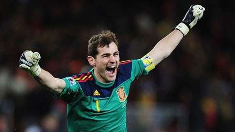 Casillas là ứng cử viên cho Quả bóng vàng mỗi năm từ 2007 đến 2012, điều này cho thấy anh thuộc nhóm thủ môn xuất sắc nhất thế giới