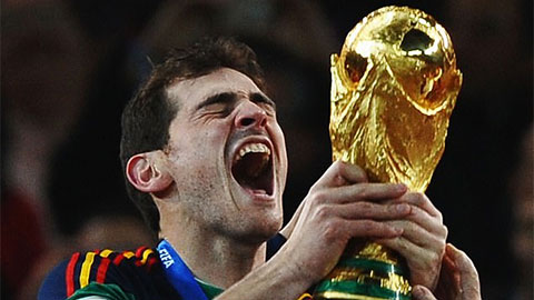 Casillas trở thành thủ môn thứ ba với tư cách đội trưởng nâng cao chiếc cúp vô địch, sau Gianpiero Combi năm 1934 và Dino Zoff năm 1982