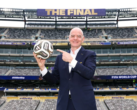 Chủ tịch FIFA, Infantino, khá hào hứng với kế hoạch World Cup có 64 đội - Ảnh: FIFA