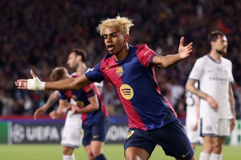 Yamal trong màu áo CLB Barca
