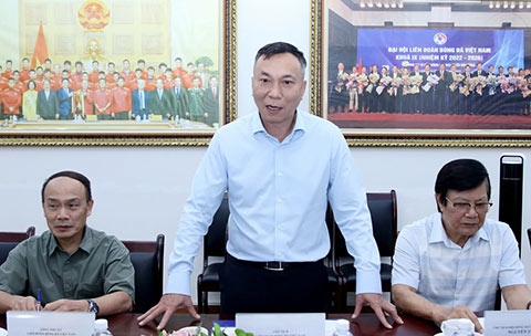 Chủ tịch VFF - Trần Quốc Tuấn phát biểu tại buổi làm việc với Cục Cảnh sát hình sự