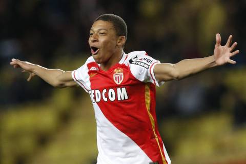Mbappe trong màu áo Monaco