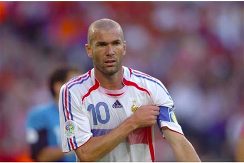 Người Tây Ban Nha từng muốn Zidane giải nghệ sớm hơn dự kiến tại World Cup 2006