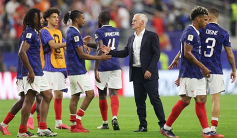 Deschamps đã thay người quá muộn, cho thấy khả năng đọc trận đấu trước Tây Ban Nha không tốt
