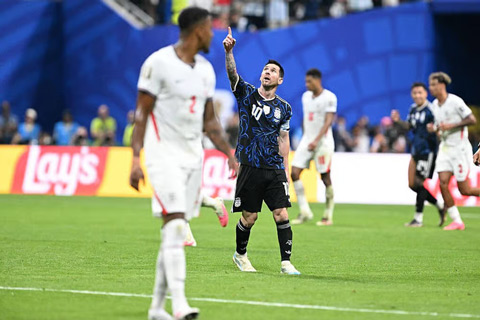 Messi không vơ công lao về mình