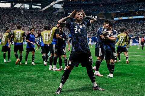 Enzo Fernandez lại đóng vai người hùng của Argentina