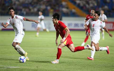 ĐT Việt Nam có chiến thắng đậm 4-0 trước Myanmar - Ảnh: Đức Cường