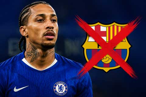 Barca từ bỏ việc theo đuổi Joao Pedro