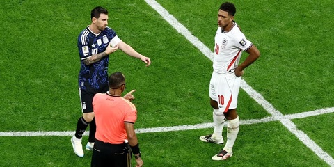 Lionel Messi rất mê tín