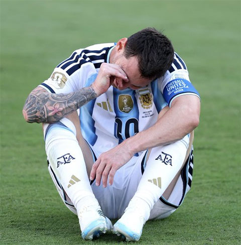 Câu hỏi về tương lai của Messi đang nhận được sự chú ý của NHM