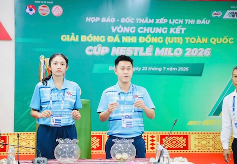 Bốc thăm chia bảng giải đấu. ảnh: BTC 