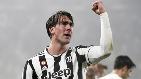 Vlahovic đã được liên hệ với Besiktas và Barca
