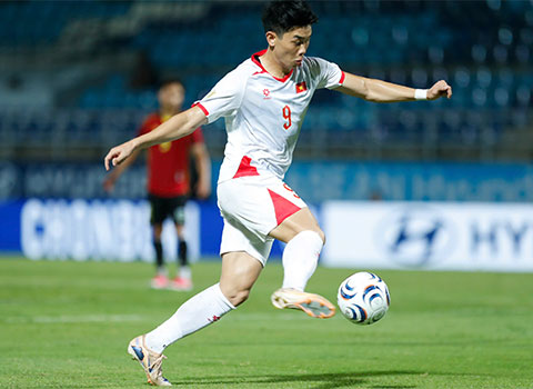 Đình Bắc chào AFF Cup 2026 bằng 1 cú hat-trick và 1 kiến tạo