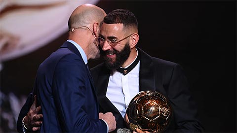 Trao Quả bóng vàng cho Benzema
