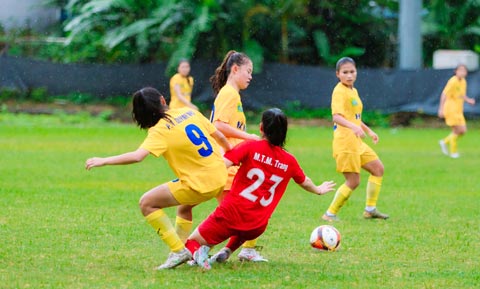 Phong Phú Hà Nam giành chiến thắng 3-0 trước Hà Nội