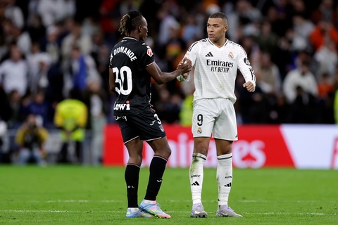 Từ cậu nhóc được Leganes cho ra mắt ở sân Bernabeu, Yan Diomande chuẩn bị trở thành hợp đồng bom tấn của Real Madrid. Ảnh: Cadena SER