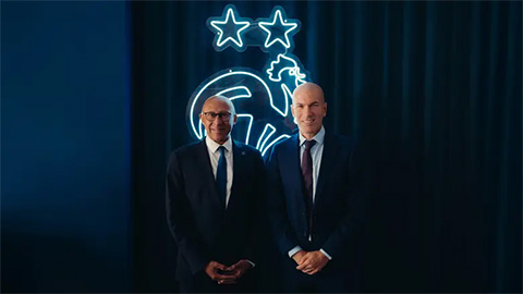 Zizou xuất hiện cùng chủ tịch FFF Philippe Diallo