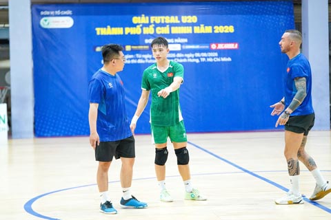 ĐT futsal có nhiều cầu thủ trẻ tài năng nhưng thiếu kinh nghiệm thi đấu quốc tế. Ảnh - Nguyễn Khanh