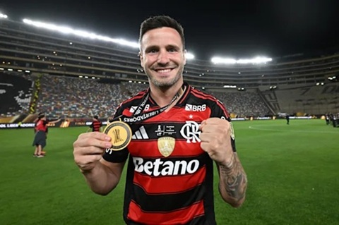 Saul Niguez hiện khoác áo Flamengo ở giải vô địch Brazil