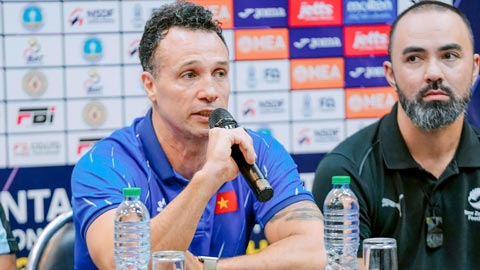 Photo: Bongdaplus Futsal du Viêt Nam : Diego Giustozzi prépare le match contre la Russie