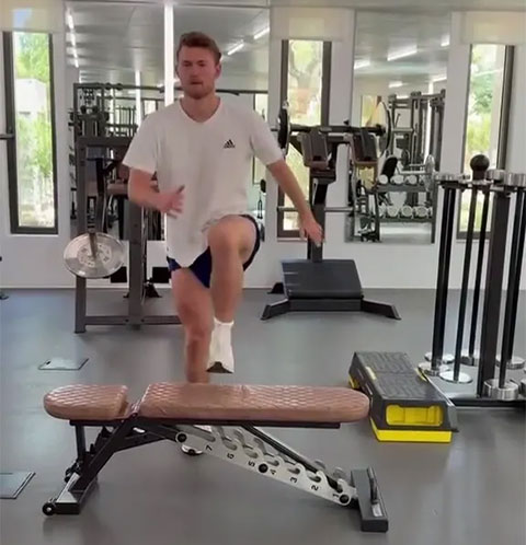 De Ligt phải nghỉ thi đấu kể từ tháng 11 năm ngoái