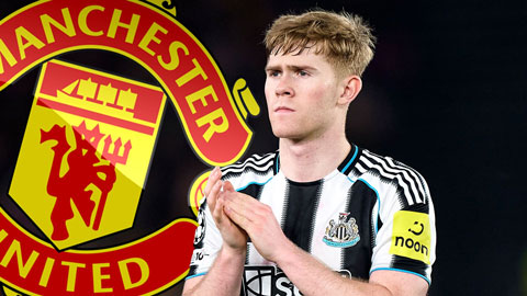 MU tính tận dụng tình hình hỗn loạn tại Newcastle để chiêu mộ Hall - Ảnh: The Sun