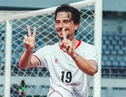 Thom Haye với trận thắng Timor Leste. Ảnh: Bola