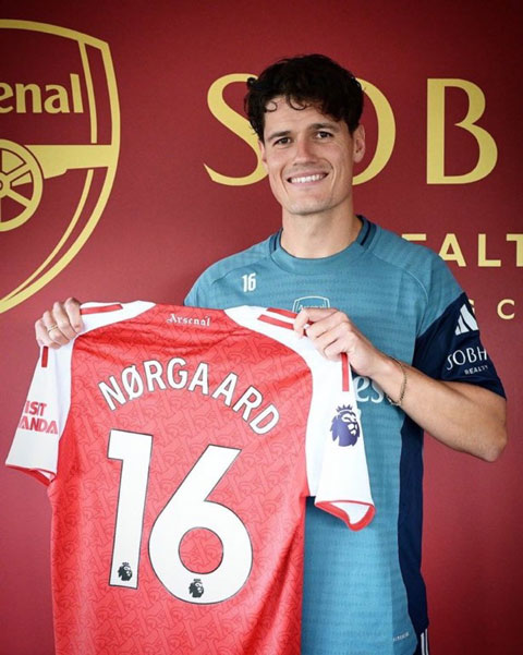 Arsenal chiêu mộ Norgaard ở hè 2025 với giá 15 triệu bảng - Ảnh: @Arsenal